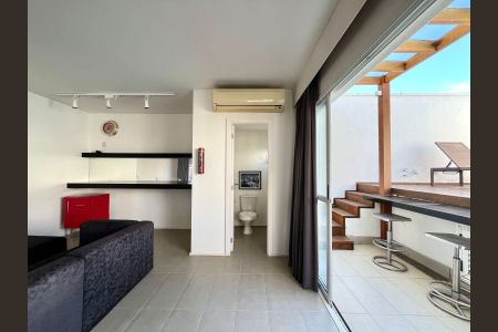 Apartamento para alugar com 189m², 3 quartos e 3 vagasSala