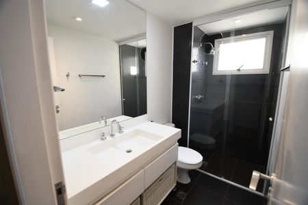 Apartamento para alugar com 189m², 3 quartos e 3 vagasBanheiro da Suíte 2