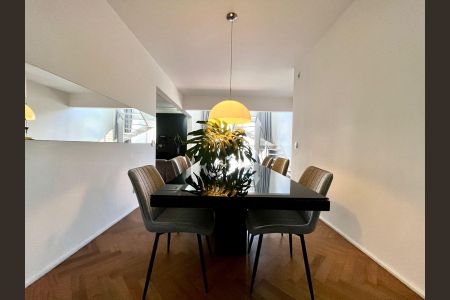 Apartamento para alugar com 189m², 3 quartos e 3 vagasSala