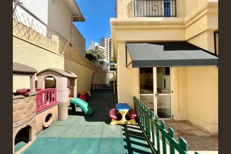 Apartamento para alugar com 189m², 3 quartos e 3 vagasÁrea comum - Playground