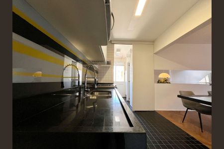 Apartamento para alugar com 189m², 3 quartos e 3 vagasCozinha