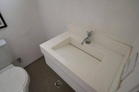 Apartamento para alugar com 189m², 3 quartos e 3 vagasLavabo