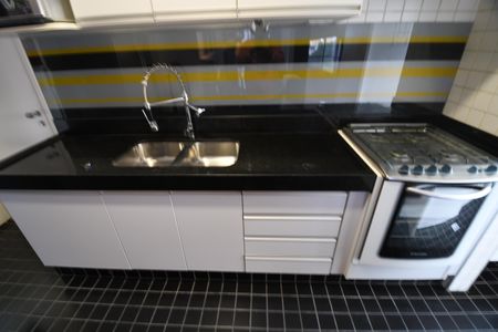 Cozinha de apartamento para alugar com 3 quartos, 189m² em Cambuí, Campinas