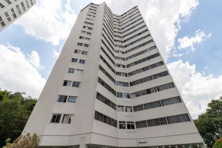 Fachada de apartamento para alugar com 3 quartos, 64m² em Jardim Arpoador, São Paulo