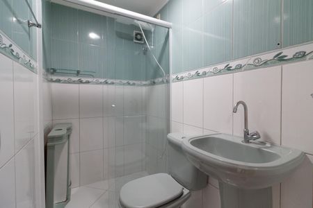 Banheiro de apartamento para alugar com 3 quartos, 64m² em Jardim Arpoador, São Paulo