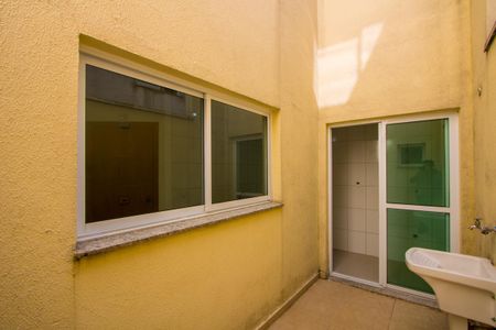 Área de serviço de apartamento para alugar com 2 quartos, 55m² em Vila Humaitá, Santo André