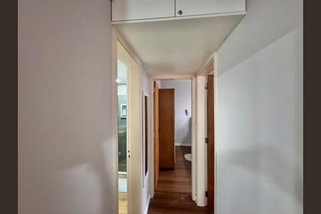 Apartamento para alugar com 56m², 2 quartos e 1 vaga Apartamento para alugar com 56m², 2 quartos e 1 vagaCorredor