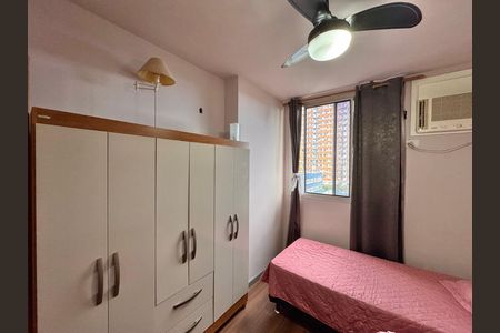 Quarto 2 de apartamento para alugar com 2 quartos, 56m² em Barra da Tijuca, Rio de Janeiro