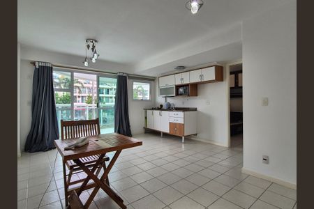 Sala de kitnet/studio à venda com 1 quarto, 50m² em Recreio dos Bandeirantes, Rio de Janeiro