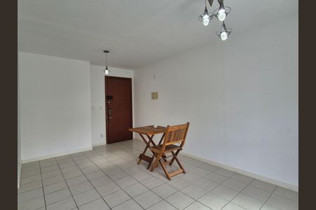 Studio para alugar com 50m², 1 quarto e 1 vaga Studio para alugar com 50m², 1 quarto e 1 vagaSala