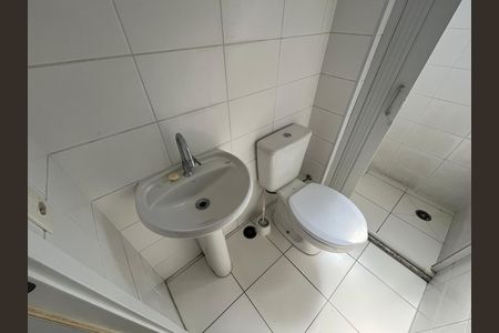 Apartamento à venda com 48m², 2 quartos e sem vaga Apartamento à venda com 48m², 2 quartos e sem vagaBanheiro