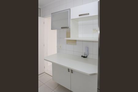 Cozinha de apartamento à venda com 3 quartos, 138m² em Vila Ipojuca, São Paulo