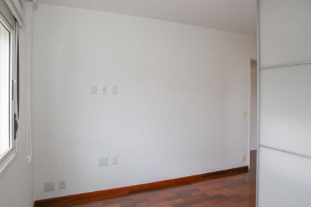 Apartamento à venda com 138m², 3 quartos e 2 vagas Apartamento à venda com 138m², 3 quartos e 2 vagasSuíte 2