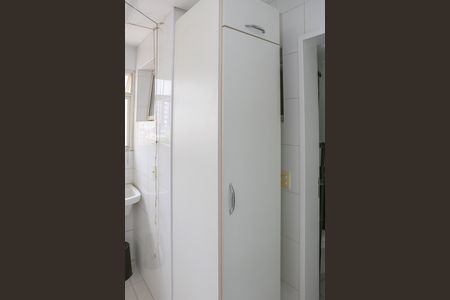Apartamento à venda com 138m², 3 quartos e 2 vagas Apartamento à venda com 138m², 3 quartos e 2 vagasÁrea de Serviço
