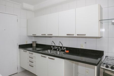 Apartamento à venda com 138m², 3 quartos e 2 vagas Apartamento à venda com 138m², 3 quartos e 2 vagasCozinha
