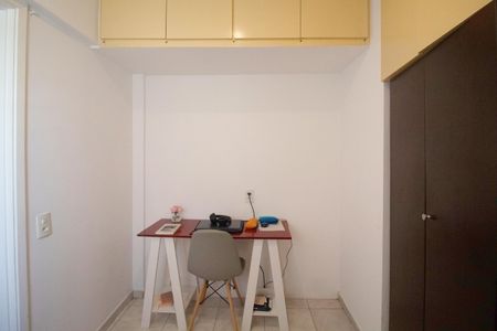 Apartamento para alugar com 87m², 2 quartos e sem vagaQuarto de Serviço