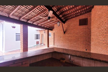 Casa à venda com 291m², 4 quartos e 2 vagas Casa à venda com 291m², 4 quartos e 2 vagasChurrasqueira