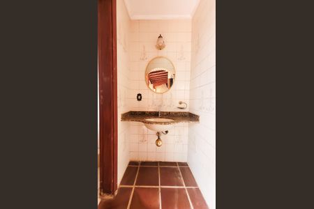 Casa à venda com 291m², 4 quartos e 2 vagas Casa à venda com 291m², 4 quartos e 2 vagasEdícula