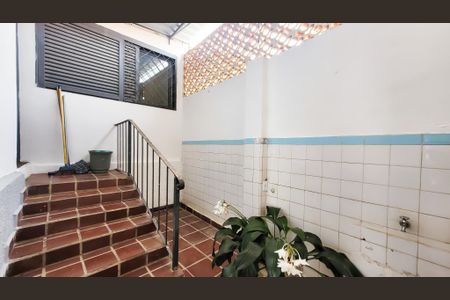 Casa à venda com 291m², 4 quartos e 2 vagas Casa à venda com 291m², 4 quartos e 2 vagasQuintal