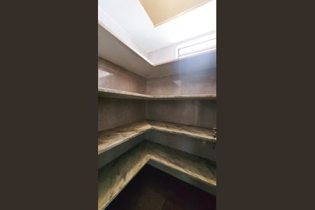 Casa à venda com 291m², 4 quartos e 2 vagas Casa à venda com 291m², 4 quartos e 2 vagasDespensa