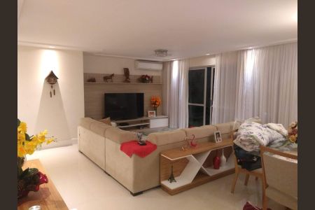 Apartamento à venda com 177m², 4 quartos e 1 vaga Apartamento à venda com 177m², 4 quartos e 1 vagaSala