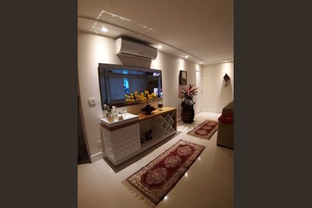 Apartamento à venda com 177m², 4 quartos e 1 vaga Apartamento à venda com 177m², 4 quartos e 1 vagaSala