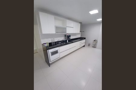 Apartamento à venda com 177m², 4 quartos e 1 vaga Apartamento à venda com 177m², 4 quartos e 1 vagaCozinha