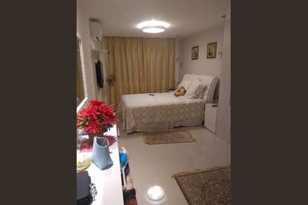 Apartamento à venda com 177m², 4 quartos e 1 vaga Apartamento à venda com 177m², 4 quartos e 1 vagaQuarto