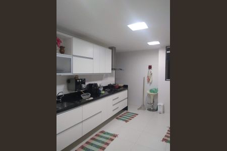 Apartamento à venda com 177m², 4 quartos e 1 vaga Apartamento à venda com 177m², 4 quartos e 1 vagaCozinha