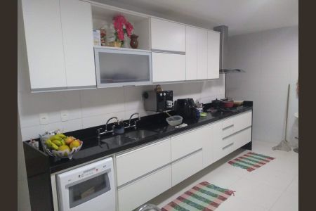 Apartamento à venda com 177m², 4 quartos e 1 vaga Apartamento à venda com 177m², 4 quartos e 1 vagaCozinha