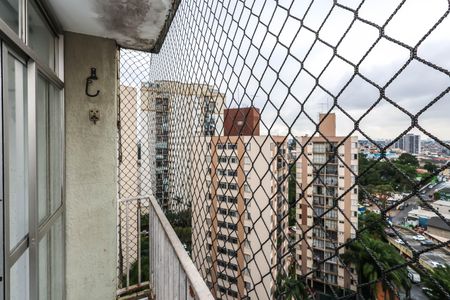 Apartamento à venda com 60m², 2 quartos e 2 vagasVaranda