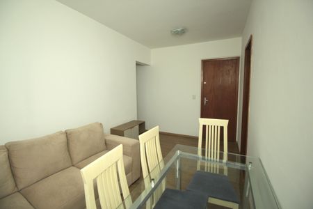 Apartamento para alugar com 55m², 2 quartos e 1 vagaSala