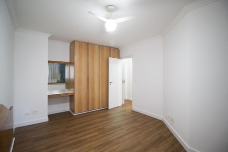 Quarto de apartamento para alugar com 2 quartos, 88m² em Vila Olímpia, São Paulo