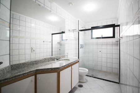Apartamento para alugar com 88m², 2 quartos e 1 vaga Apartamento para alugar com 88m², 2 quartos e 1 vagaBanheiro social