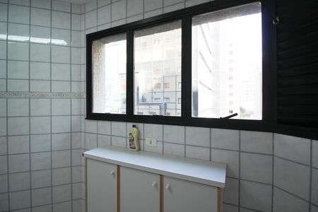 Apartamento para alugar com 88m², 2 quartos e 1 vaga Apartamento para alugar com 88m², 2 quartos e 1 vagaCozinha e Área de serviço