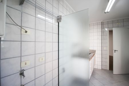 Apartamento para alugar com 88m², 2 quartos e 1 vaga Apartamento para alugar com 88m², 2 quartos e 1 vagaCozinha e Área de serviço