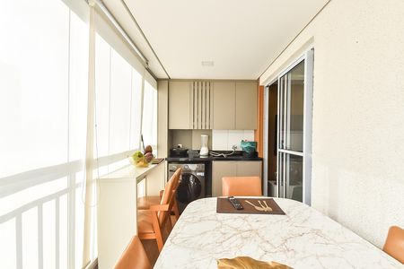Apartamento à venda com 36m², 1 quarto e sem vaga Apartamento à venda com 36m², 1 quarto e sem vagaVaranda