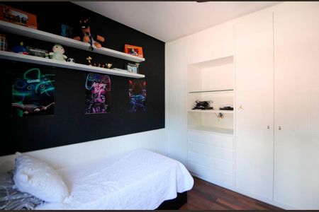 Quarto 2 de casa à venda com 5 quartos, 280m² em Jardim Novo Mundo, São Paulo
