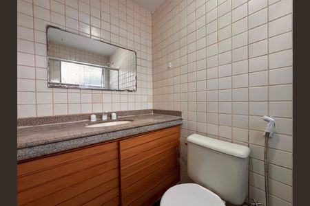 Apartamento para alugar com 85m², 2 quartos e 2 vagas Apartamento para alugar com 85m², 2 quartos e 2 vagasBanheiro da Suíte