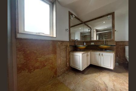 Apartamento à venda com 340m², 2 quartos e 3 vagasBanheiro Suíte 1