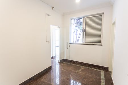 Casa para alugar com 300m², 4 quartos e 3 vagasSuíte