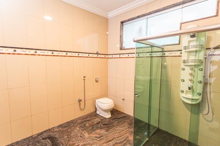 Casa para alugar com 300m², 4 quartos e 3 vagasBanheiro Social