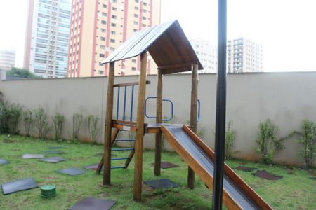 Apartamento para alugar com 63m², 2 quartos e 2 vagasÁrea comum - Playground