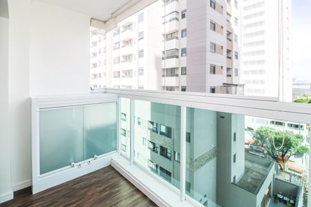 Apartamento à venda com 34m², 1 quarto e 1 vaga Apartamento à venda com 34m², 1 quarto e 1 vagaVaranda da Sala/Cozinha