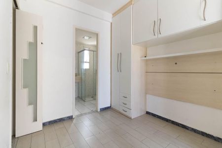 Apartamento à venda com 70m², 3 quartos e 2 vagasSuíte