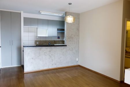 Sala de apartamento para alugar com 3 quartos, 75m² em Umuarama, Osasco