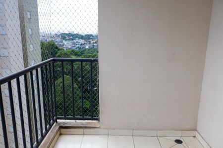 Sacada de apartamento para alugar com 3 quartos, 75m² em Umuarama, Osasco