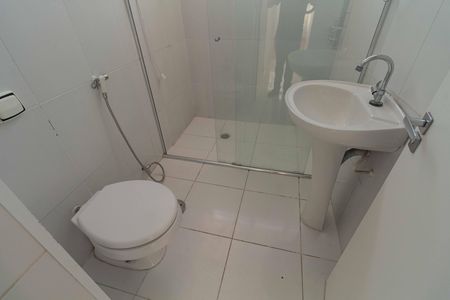 Apartamento à venda com 59m², 2 quartos e 1 vaga Apartamento à venda com 59m², 2 quartos e 1 vagaBanheiro