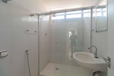 Apartamento à venda com 59m², 2 quartos e 1 vaga Apartamento à venda com 59m², 2 quartos e 1 vagaBanheiro
