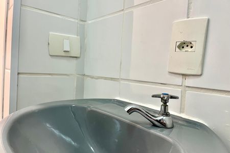 Casa para alugar com 80m², 2 quartos e sem vaga Casa para alugar com 80m², 2 quartos e sem vagaBanheiro da Suíte 2